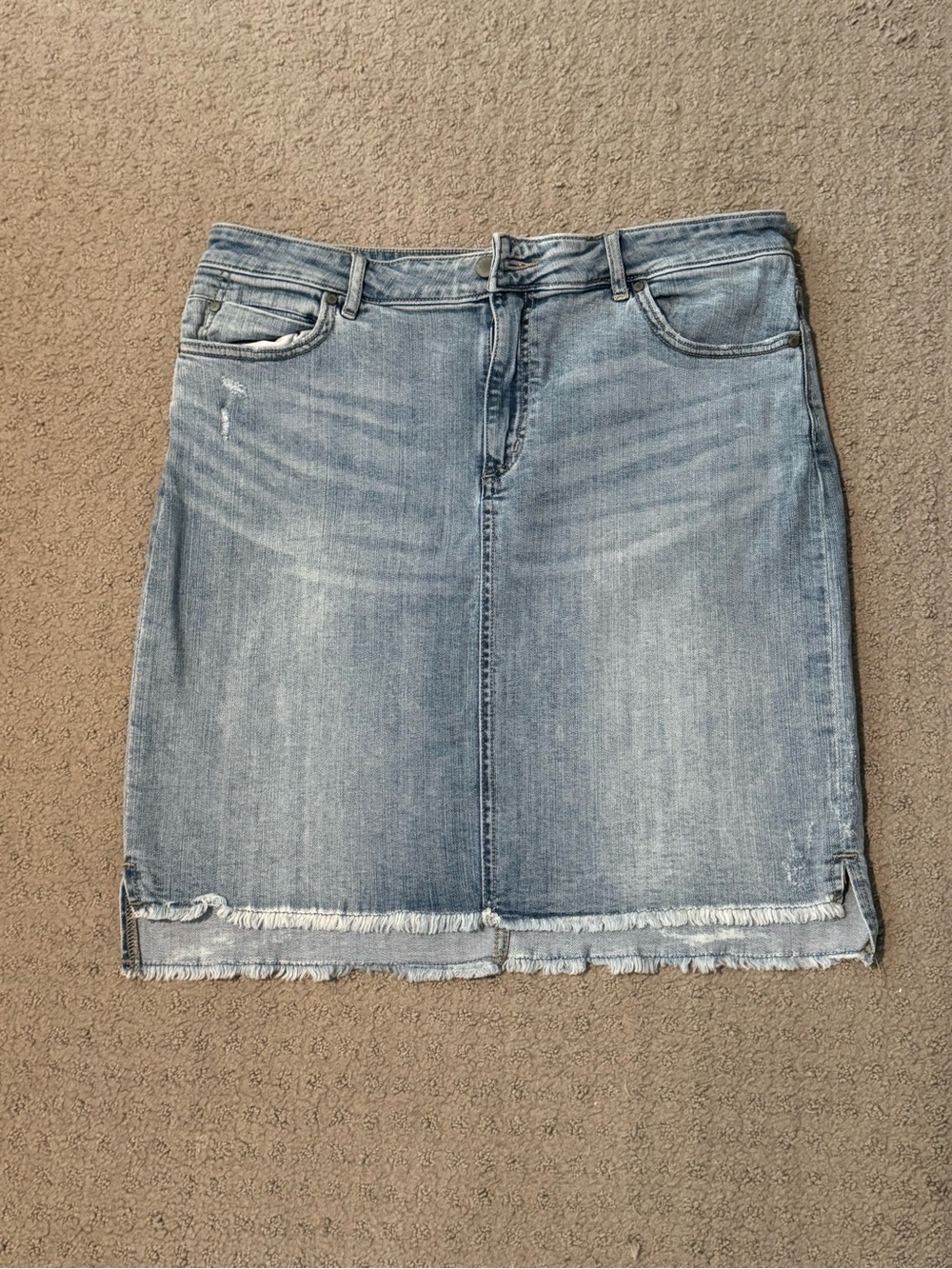 Nordstrom’s Caslon Women's Light Blue Denim Skirt with Frayed Hem, 12